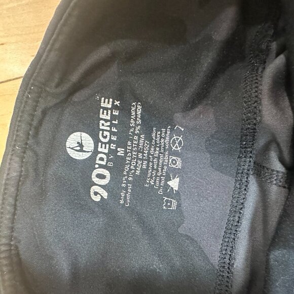 90 DEGREE BY REFLEX Black Camo Camouflage Leggings with side pockets Size Medium - Picture 5 of 7